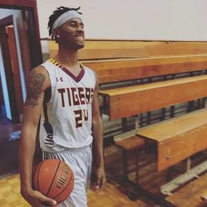 Meet your Posher, Jamal